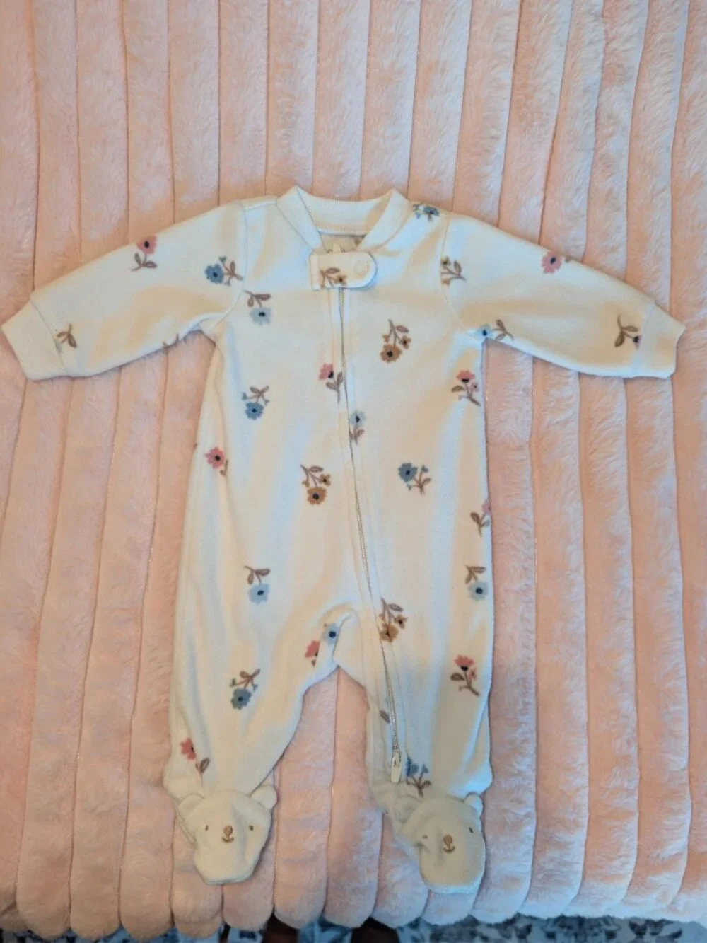 6 Carter's Newborn Baby Girl Bodysuits Winter Bundle